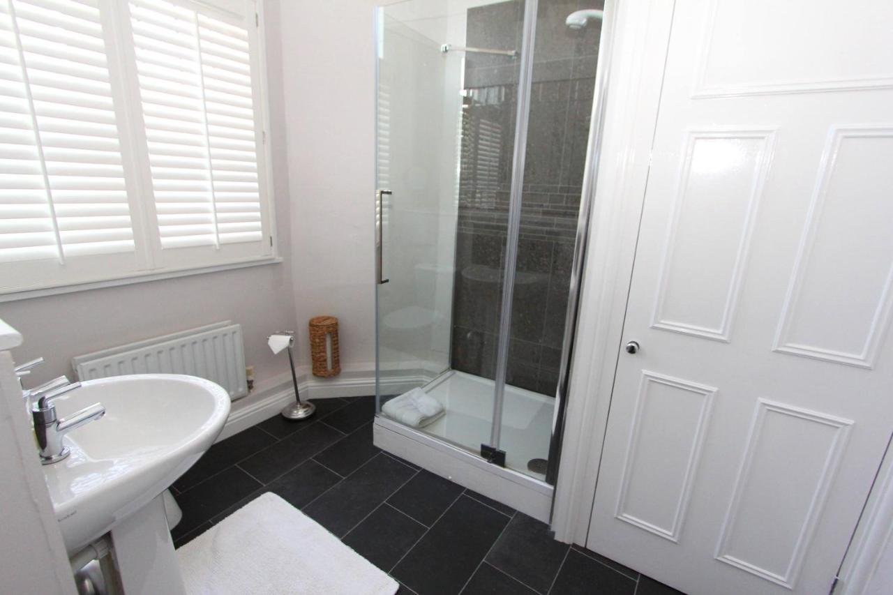 Character Apartment With Views Over City Centre & The Historic Rows Chester Exterior photo